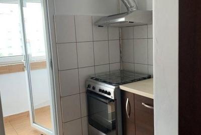 Apartament cu 2 camere decomandat, mobilat în Apărătorii Patriei - 3