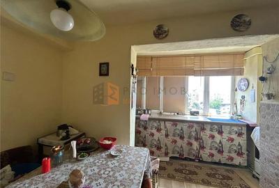 Apartament 3 camere cf1 decomandat zona Centru - 2