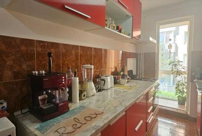 Apartament cu 3 camere decomandat în Astra - 16