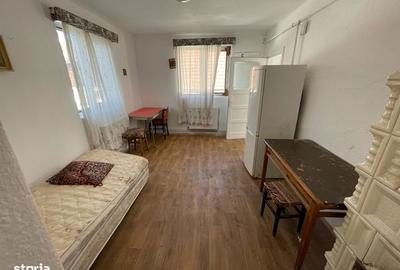 Casă cu 3 camere cu Canalizare în Bartolomeu - 1