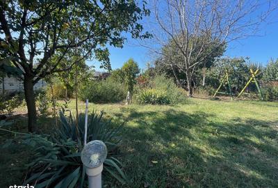 Casă cu 4 camere cu Canalizare în Apărătorii Patriei - 2