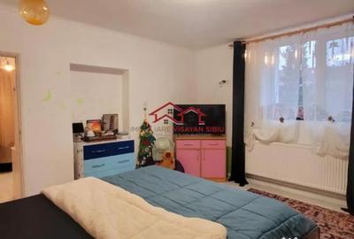 Apartament cu 4 camere semidecomandat în Central - 11