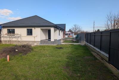 Casa cu garaj Lilieci- teren 540m, canalizare, apa, gaz. - 18