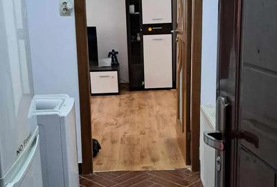 Inchiriez apartament Navodari - 2