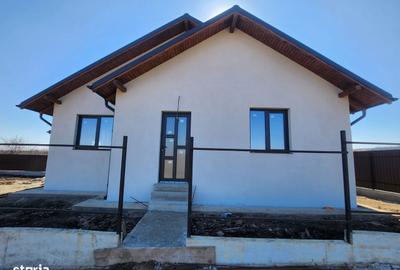 Casă cu 3 camere în Mărgineni - 11