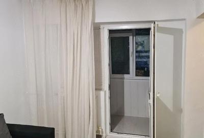 Garsonieră decomandată în CET - 7