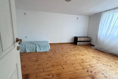 Casă cu 6 camere cu Teren 1000 Mp în Bucșani - 2