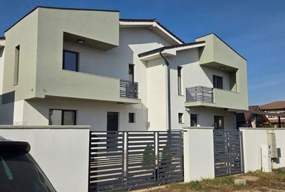 Casă cu 5 camere cu Teren 300 Mp în Giroc - 10