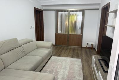 Apartament cu 3 camere semidecomandat în Central - 3