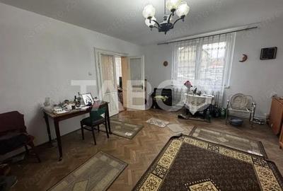 Casă cu 1 camere cu Canalizare în Trei Stejari - 1