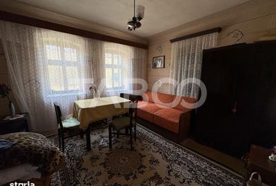 Casă cu 4 camere cu Teren 60 Mp în Loamneș - 2