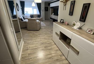 Apartament cu 3 camere decomandat în Turnișor - 3