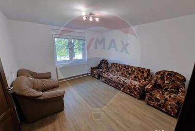 Casă cu 4 camere cu Teren 572 Mp în Micălaca - 2