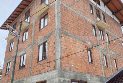 Pensiune la ro?u de vanzare, 18 camere, 726 mp, zona Vatra - 1