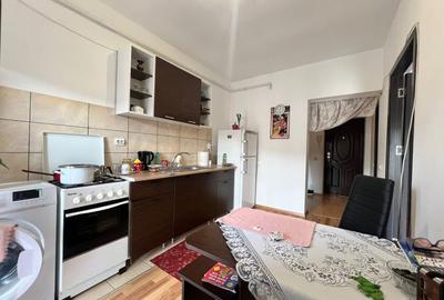 Apartament cu o camera, decomandat, 31 mp, balcon, zona Porii - 5