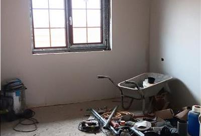 Casă individuală cu 4 camere cu Canalizare în Aroneanu - 5