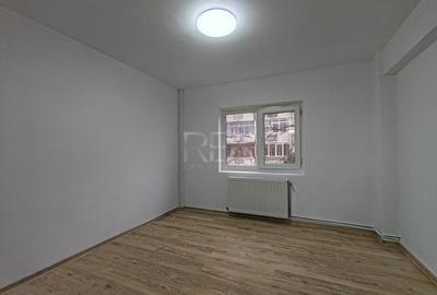 Apartament cu 3 camere decomandat, mobilat în Uverturii - 6