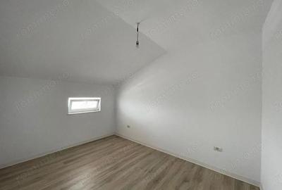 Casă cu Canalizare în Ghiroda