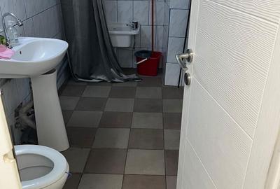 Spațiu comercial, de 55 mp, în Central - 8