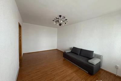 Apartament cu 3 camere decomandat în Micro 6 - 6