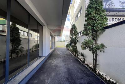 Spatiu comercial modern de inchiriat / 2 locuri de parcare - 30