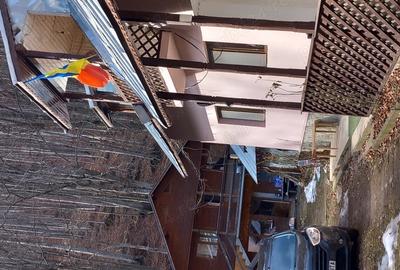 Casă cu 6 camere cu Teren 530 Mp în Măneciu - 1