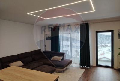Apartament cu 3 camere, mobilat în Florești