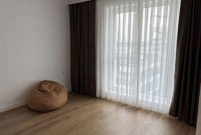 Apartament cu 3 camere semidecomandat în Central - 4