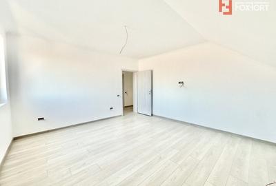 Duplex cu 4 camere cu Canalizare în Moșnița Nouă - 11