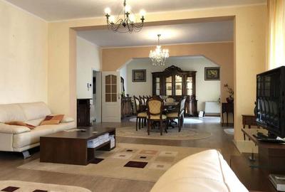 Vila cu piscina interioara si exterioara in Baile 1 Mai - Oradea Bihor - 3