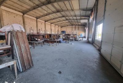 Spațiu comercial, de 1,000 mp, în Central - 4