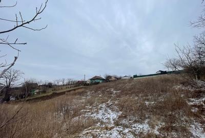 Teren intravilan 2.000 mp Aroneanu – vedere lac, utilități complete, acces strad - 1