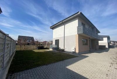 Duplex cu 3 camere cu Canalizare în Odăi - 1