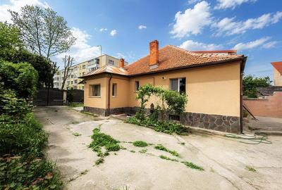Duplex cu 3 camere cu Canalizare în Florilor - 2