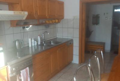 Apartament cu 2 camere decomandat, mobilat în Km 5 - 5