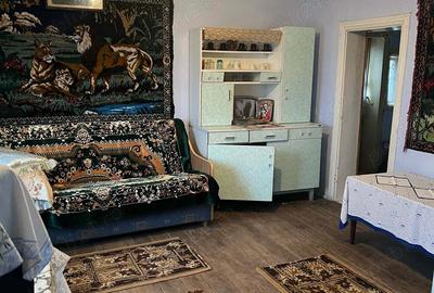 Teren cu casa batraneasca - 1