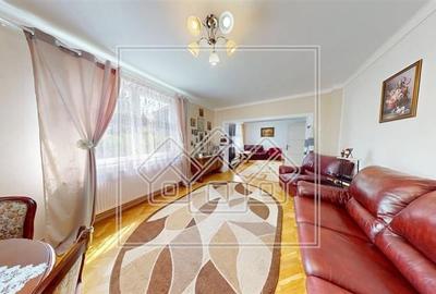 Casa de vanzare in Sibiu - individuala, teren 950mp, zona foarte buna - 3