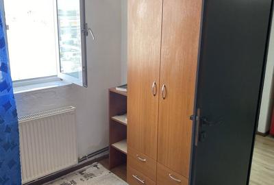 Apartament cu 2 camere decomandat în Micro 6 - 8