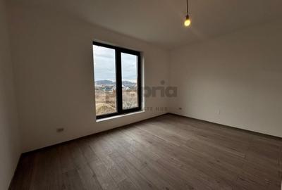 Casa de vanzare | 5 camere • 3 bai • 415 mp teren | Harman - 12