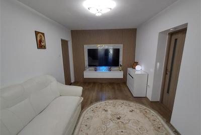 Apartament cu 3 camere semidecomandat în Central - 2