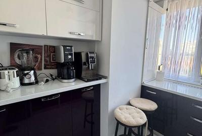 Apartament cu 4 camere decomandat în City Park Mall - 3