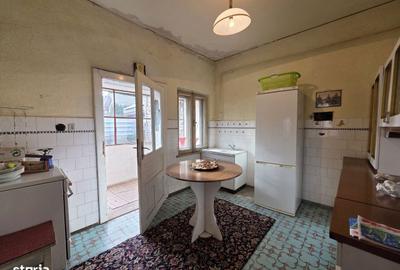 Casă cu 4 camere în Central - 5