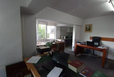 Spațiu comercial, de 30 mp, în Unirii