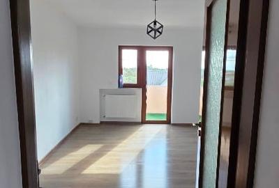 Duplex cu 4 camere cu Canalizare în Popricani - 9