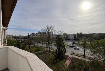 Apartament cu 2 camere semidecomandat, mobilat în Dacia