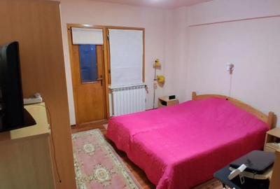 Apartament cu 3 camere decomandat în Democrației - 11