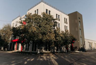 Birou, 44 mp în Central
