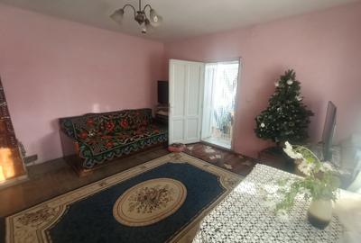 Casa individuală 2 camere in Dezmir, utili 70 mp, teren 662 mp