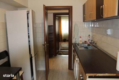 Apartament cu 3 camere decomandat în 9 Mai - 5