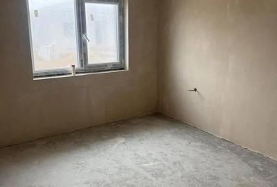 Casă cu Teren 393 Mp în Tunari - 3